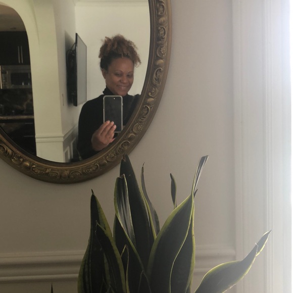 Meet your Posher, Annette - Picture 1 of 1